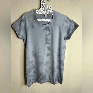 lululemon athletica Gray Tie-Dye Short Sleeve Tee